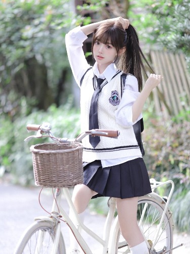 bd487d7ea05a323911c2a948b76f740e-size-1280x1707-1728580941435.jpg